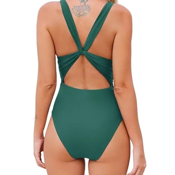 Cupshe Women's Green One Piece with Twist Back Size M Sexy Minimalist NWT - Picture 2 of 7